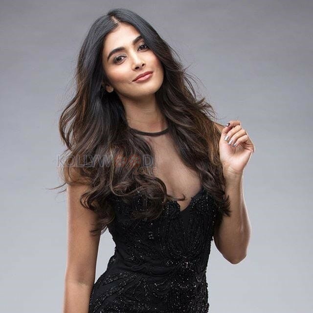 Actress Pooja Hegde Unseen Pictures