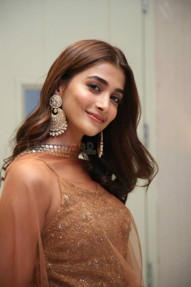 Actress Pooja Hegde at Varudu Kaavalenu Movie Sangeeth Event Pictures 02