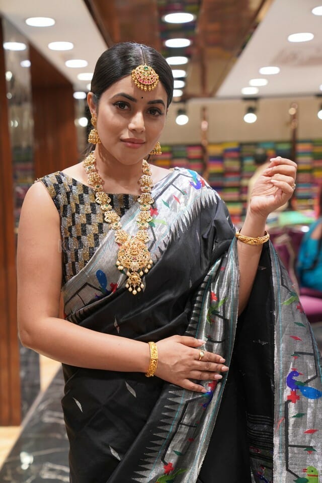 Actress Poorna Showcases Bridal Collection At Brand Mandir Photos