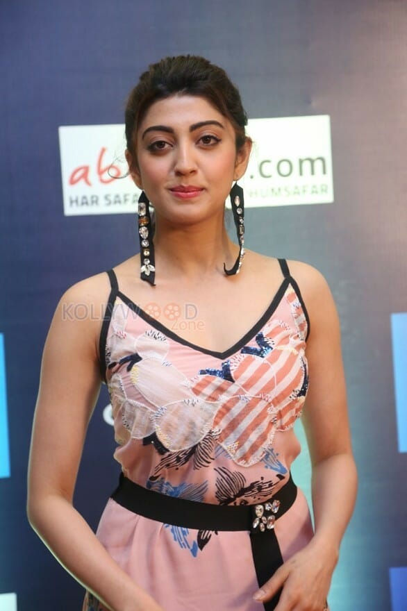 Actress Pranitha At Siima Short Film Awards Photos