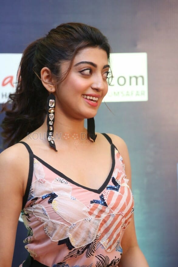 Actress Pranitha At Siima Short Film Awards Photos