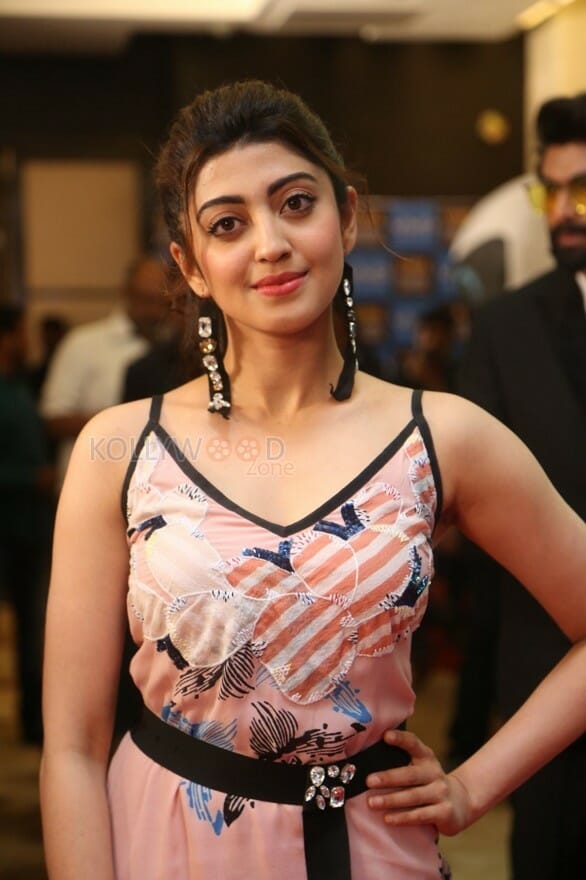 Actress Pranitha At Siima Short Film Awards Photos