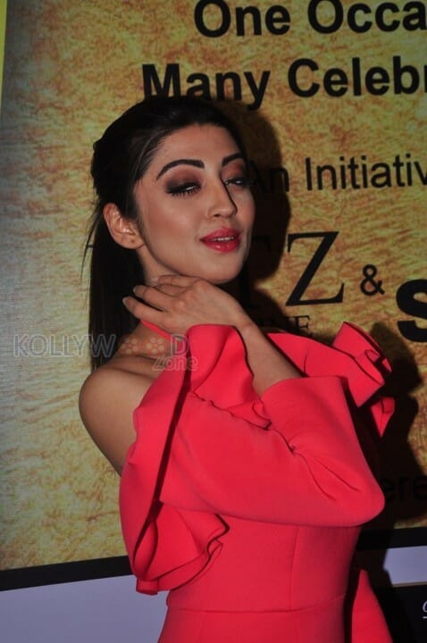 Actress Pranitha Subhash New Photos