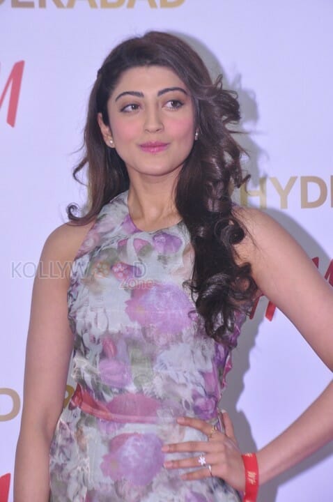 Actress Pranitha Subhash Sexy New Photos