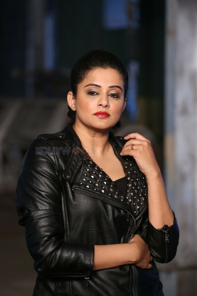 Actress Priyamani Black Dress Pictures