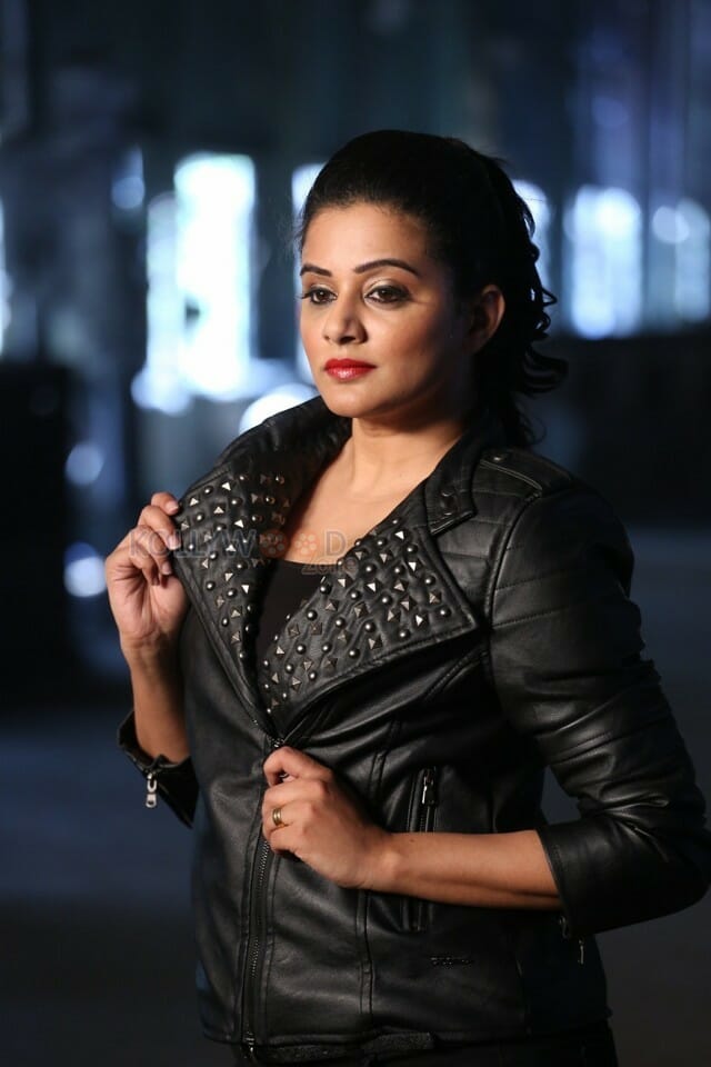 Actress Priyamani Black Dress Pictures