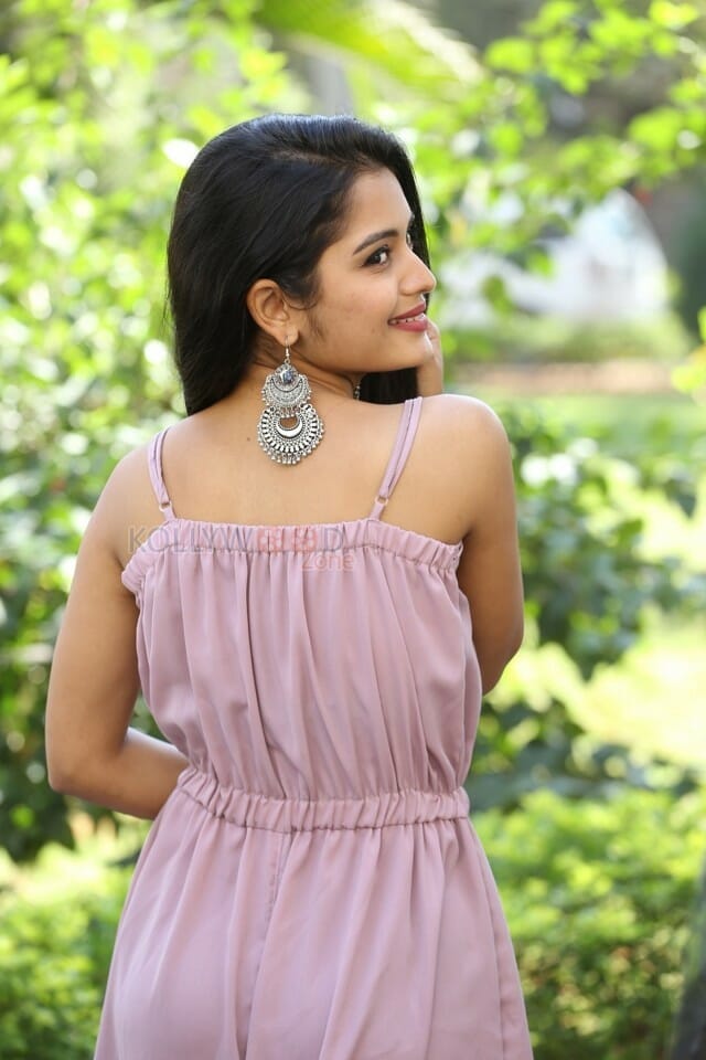 Actress Priyanka Jain At Chalte Chalte Movie Teaser Launch Photos