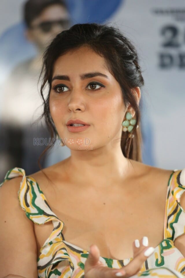 Actress Raashi Khanna At Prathi Roju Pandage Movie Interview Photos