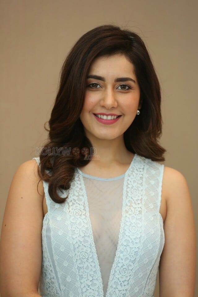 Actress Raashi Khanna At World Famous Lover Trailer Launch Stills