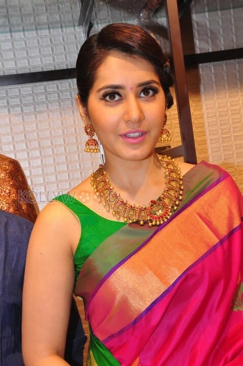 Actress Raashi Khanna In Saree At R