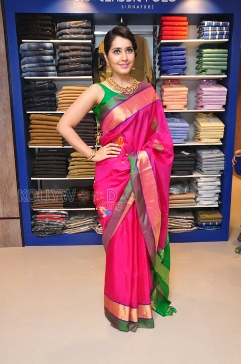 Actress Raashi Khanna In Saree At R