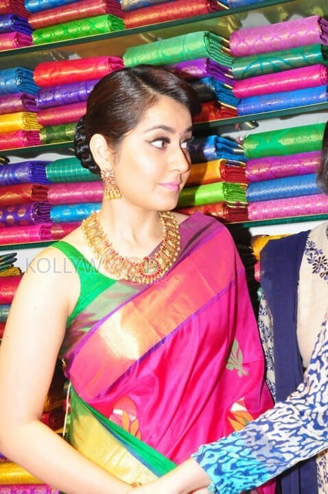 Actress Raashi Khanna In Saree At R