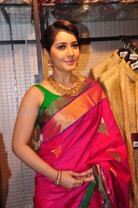 Actress Raashi Khanna In Saree At R