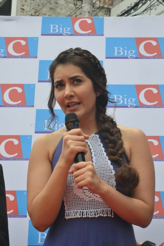 Actress Raashi Khanna Launches Big C Mobile Store At Guntur Photos