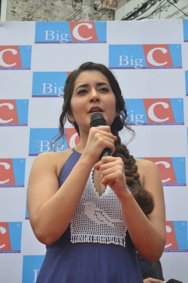 Actress Raashi Khanna Launches Big C Mobile Store At Guntur Photos