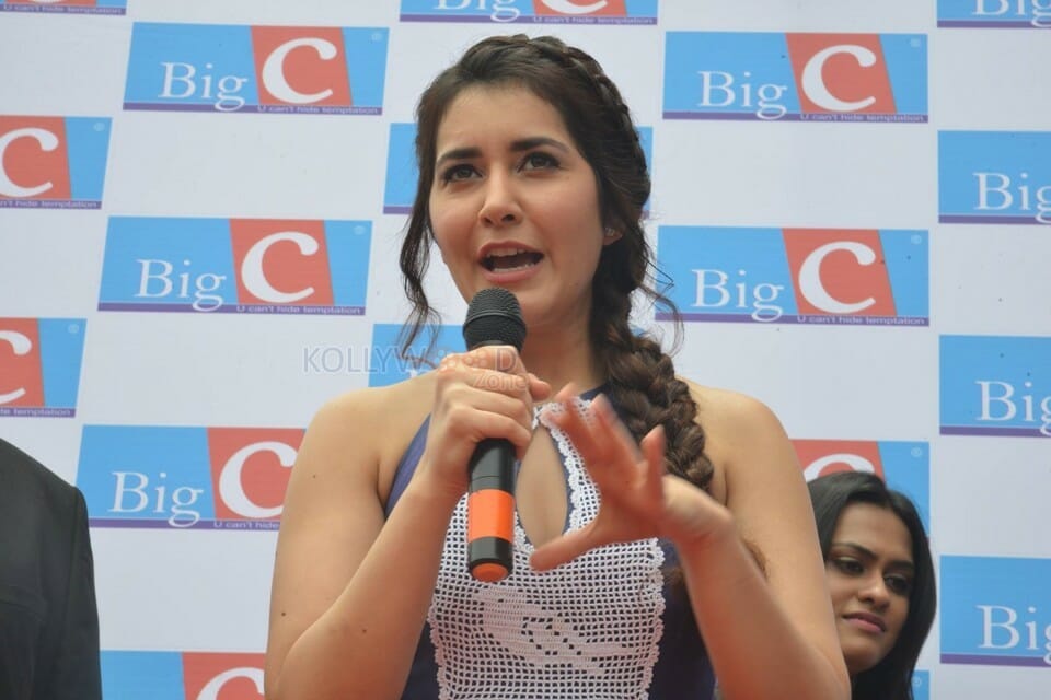 Actress Raashi Khanna Launches Big C Mobile Store At Guntur Photos