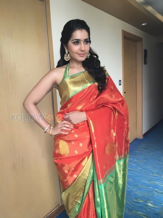 Actress Raashi Khanna Saree Stills