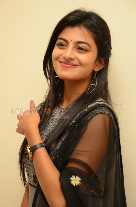 Actress Rakshitha Anandhi Photos