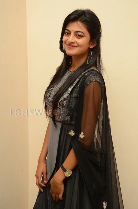 Actress Rakshitha Anandhi Photos