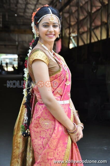 Actress Rakul Preet Singh Traditional Saree Photos