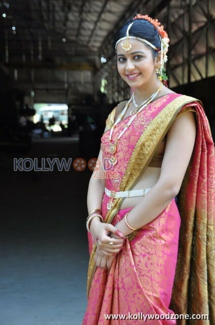 Actress Rakul Preet Singh Traditional Saree Photos