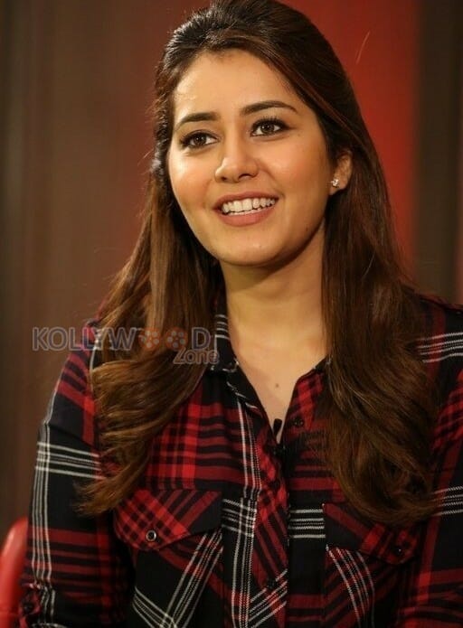 Actress Rashi Khanna Beautiful Stills