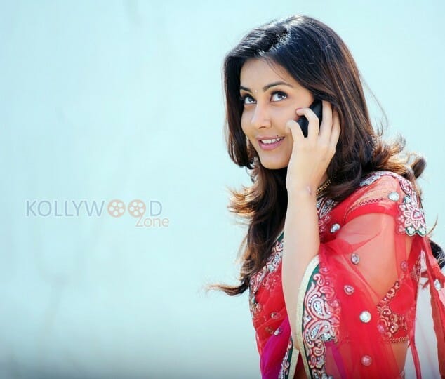 Actress Rashi Khanna In Joru Movie Pictures