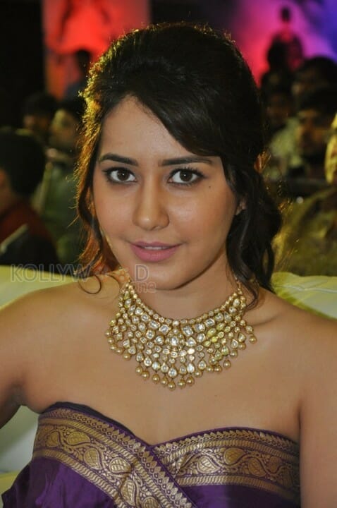 Actress Rashi Khanna Sexy Hot Stills