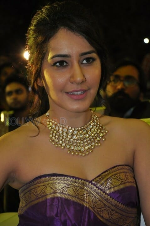 Actress Rashi Khanna Sexy Hot Stills