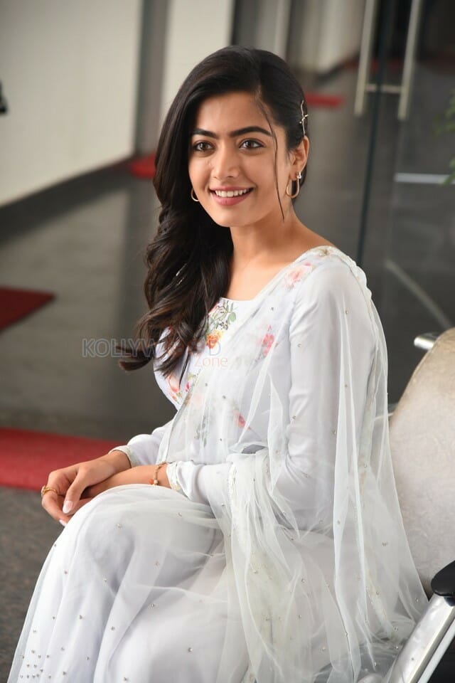 Actress Rashmika Mandana At Sarileru Neekevvaru Movie Interview Pictures