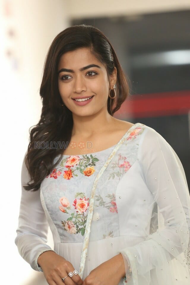 Actress Rashmika Mandana At Sarileru Neekevvaru Movie Interview Pictures