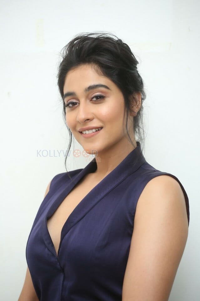 Actress Regina Cassandra At Evaru Movie Pre Release Event Photos