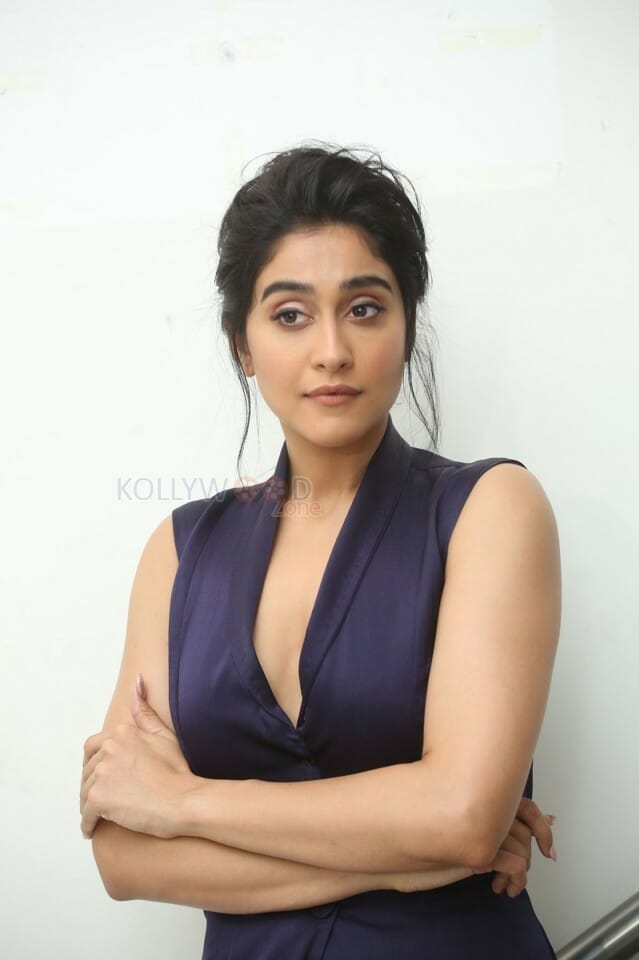 Actress Regina Cassandra At Evaru Movie Pre Release Event Photos