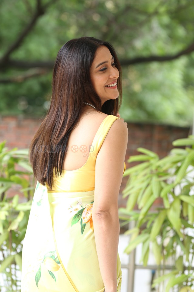 Actress Regina Cassandra Utsavam Movie Interview Photos 04