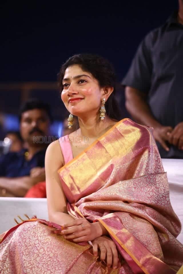 Actress Sai Pallavi at Shyam Singha Roy Movie Royal Event Stills 04