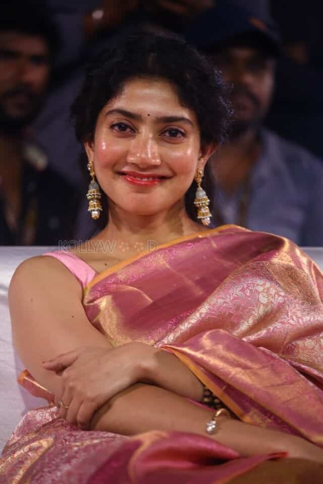 Actress Sai Pallavi at Shyam Singha Roy Movie Royal Event Stills 06