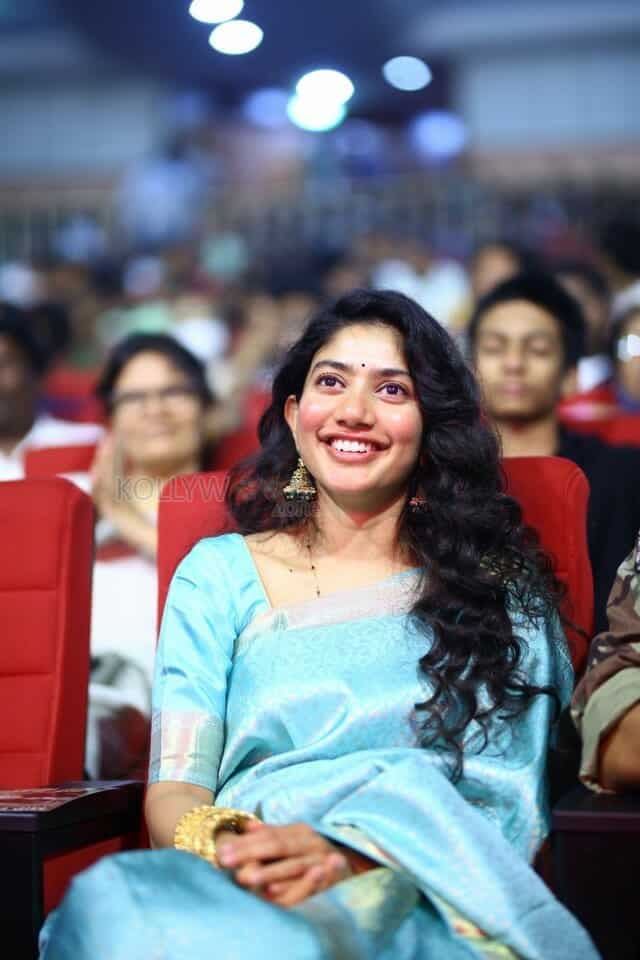 Actress Sai Pallavi at Virata Parvam Movie Pre Release Event Photos 06