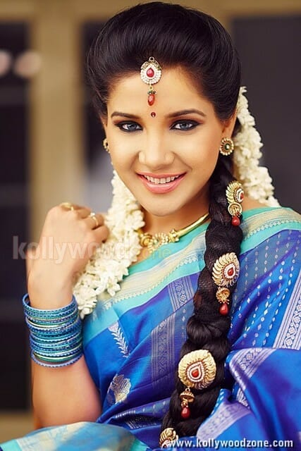 Actress Sakshi Agarwal Pictures