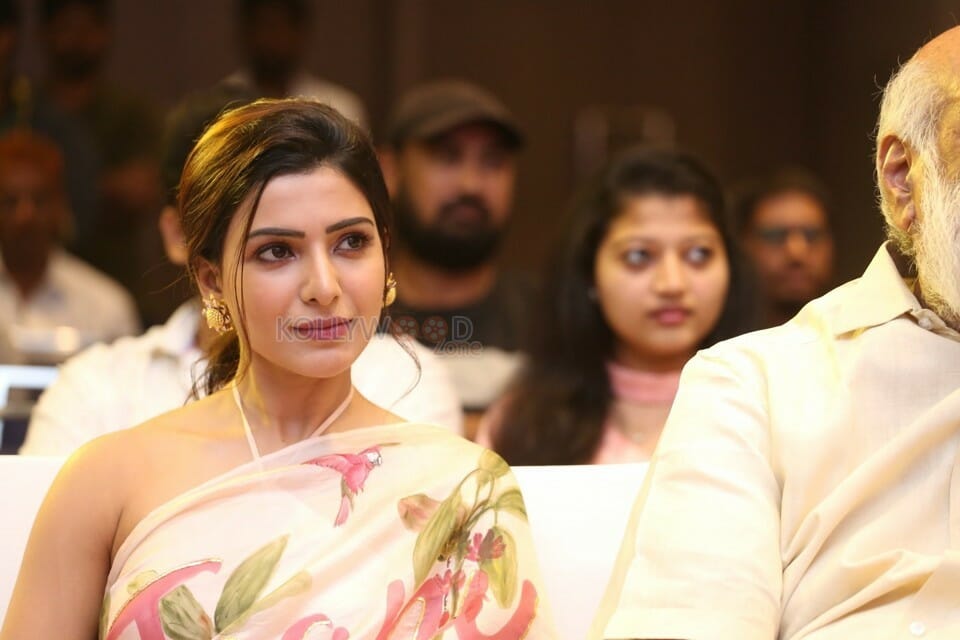 Actress Samantha Akkineni At Jaanu Movie Thanks Meet Photos