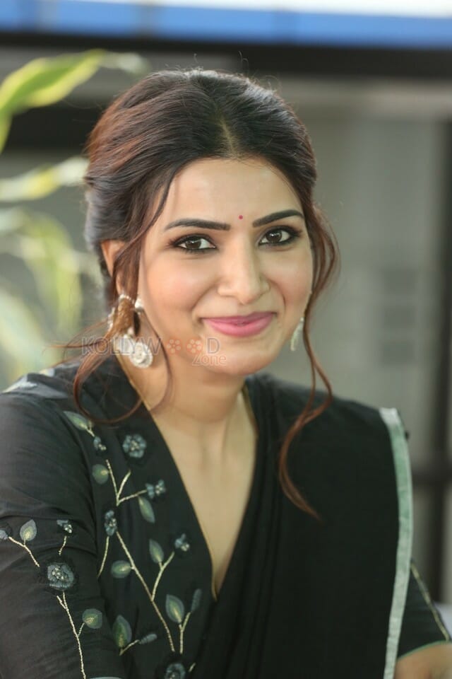 Actress Samantha At Jaanu Movie Interview Photos