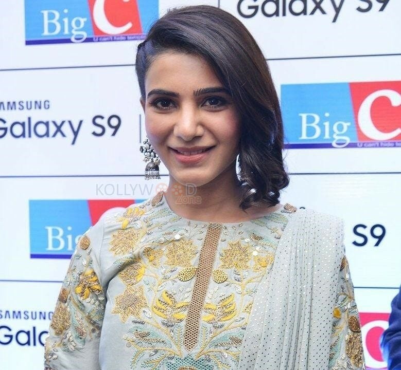 Actress Samantha At The Launch Of Samsung Galaxy S At Big C Showroom Photos