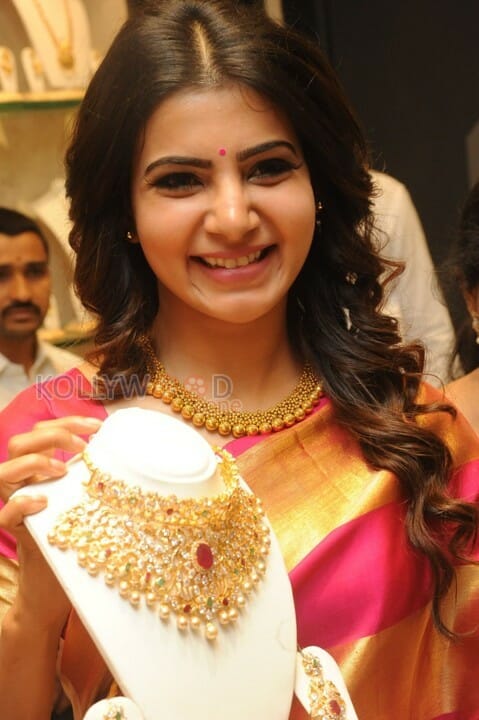 Actress Samantha Latest Stills