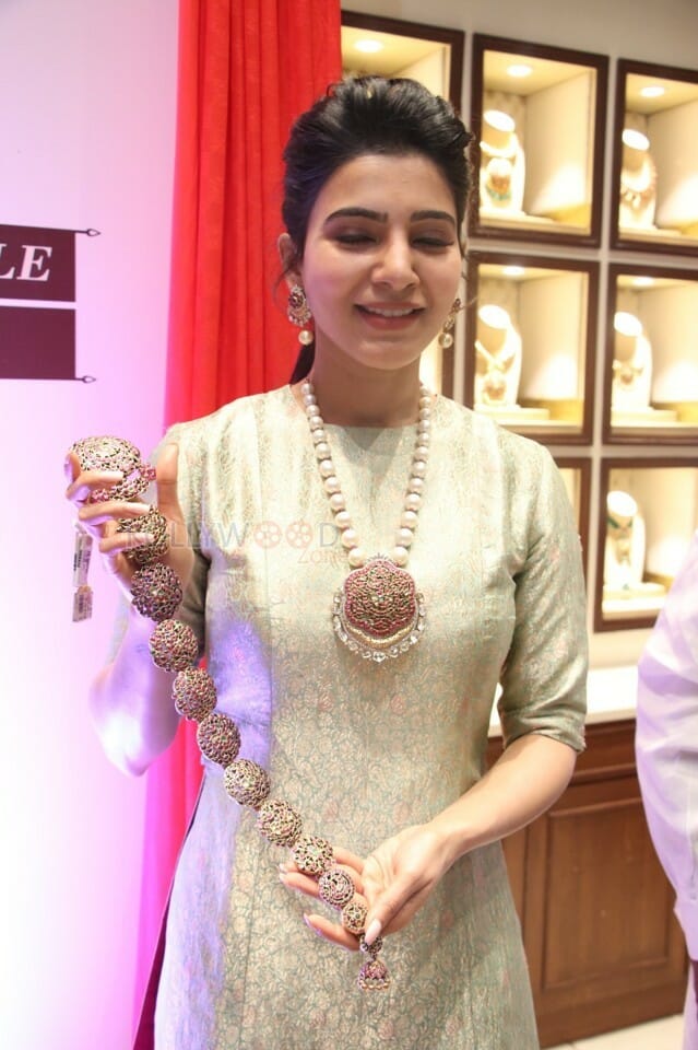 Actress Samantha Launch Of Nac Jewellers Antique Exhibition Photos