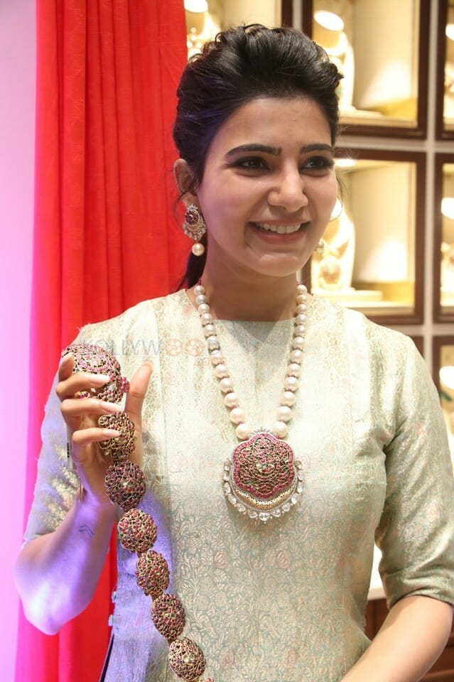 Actress Samantha Launch Of Nac Jewellers Antique Exhibition Photos