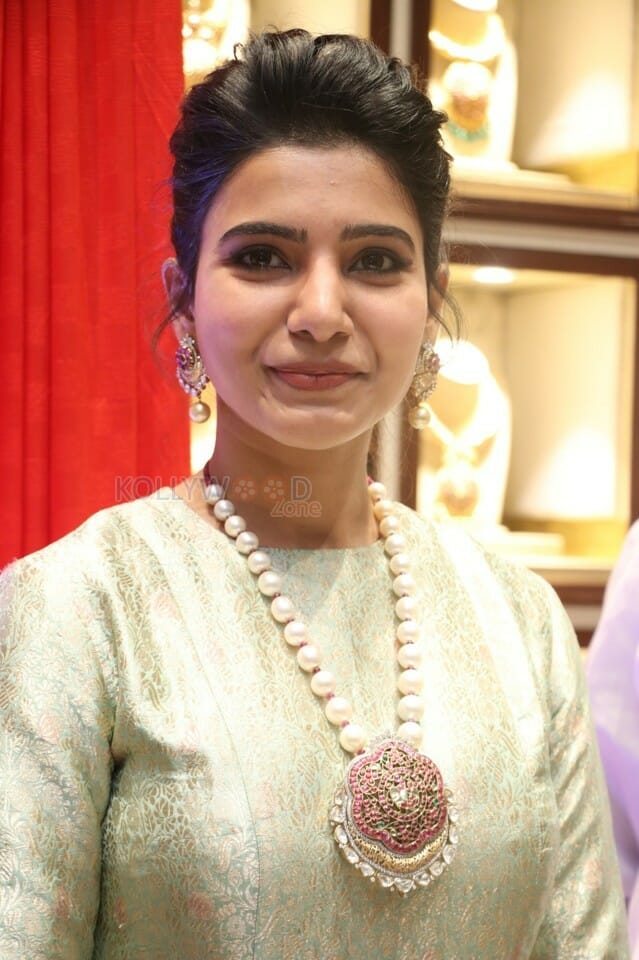 Actress Samantha Launch Of Nac Jewellers Antique Exhibition Photos