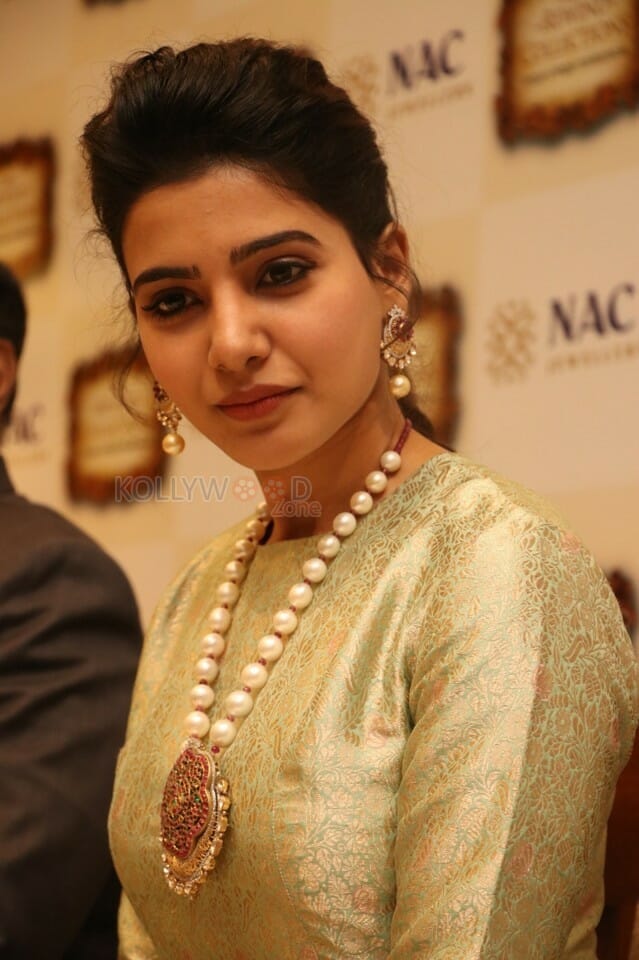 Actress Samantha Launch Of Nac Jewellers Antique Exhibition Photos