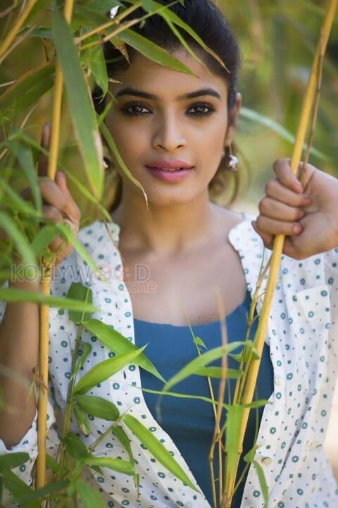 Actress Sanchita Shetty New Sexy Photos