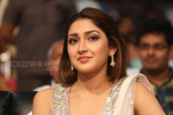 Actress Sayesha Saigal Photos