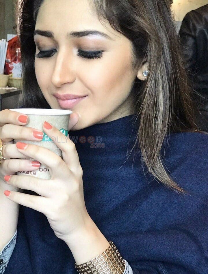 Actress Sayyeshaa Saigal Candid Pictures