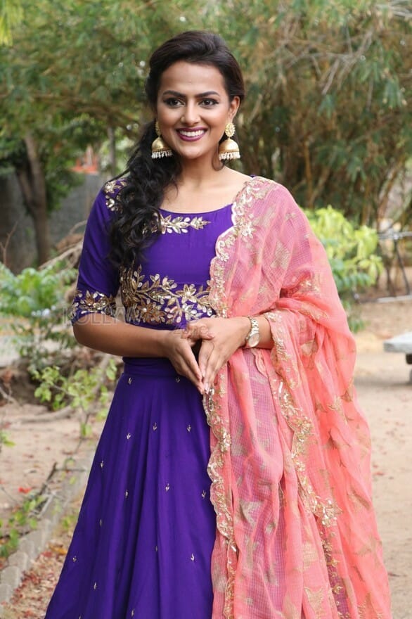 Actress Shraddha Srinath New Photos